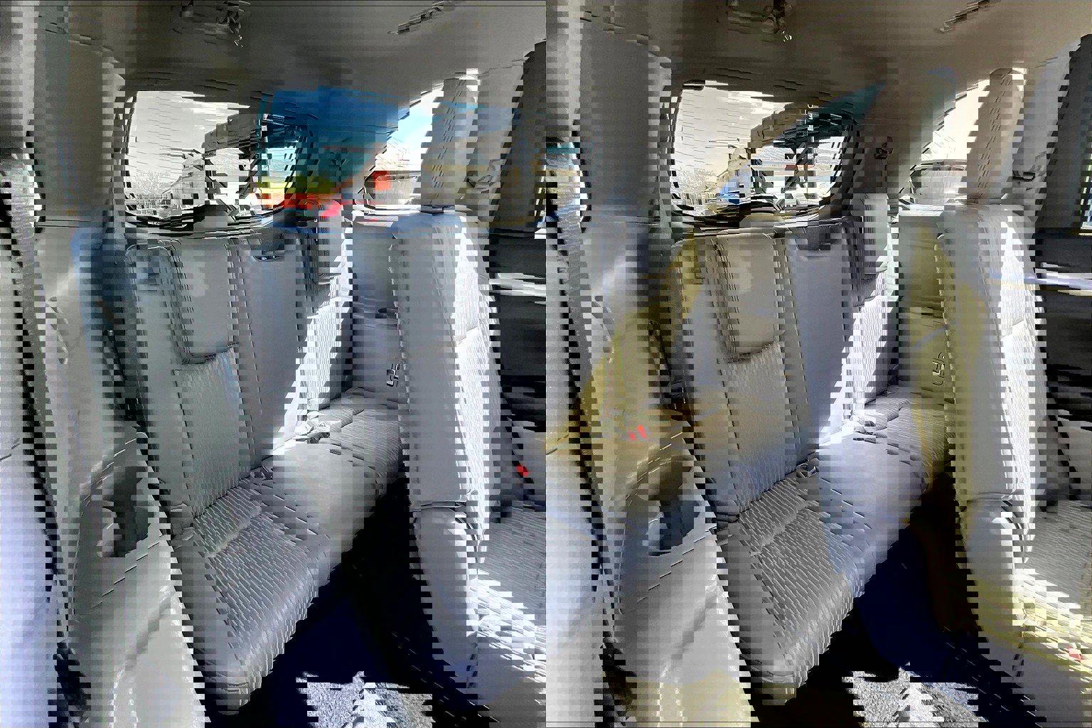 Used 2018 Toyota Highlander LE image 26