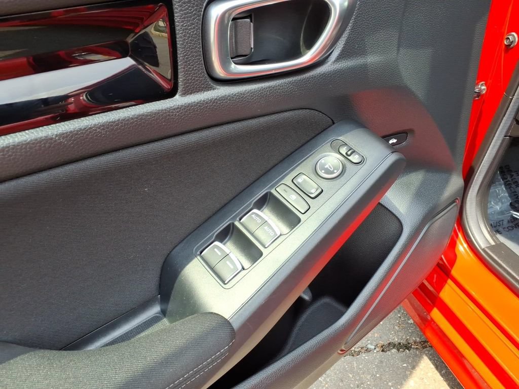 Used 2025 Honda Civic Sport image 15