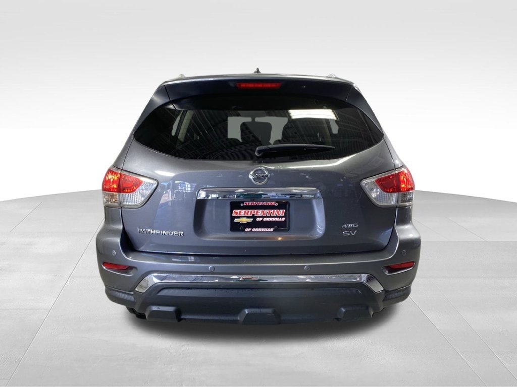 Used 2017 Nissan Pathfinder SV AWD/4WD image 8