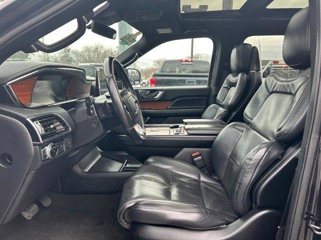 Used 2020 Lincoln Navigator L Reserve AWD/4WD image 17