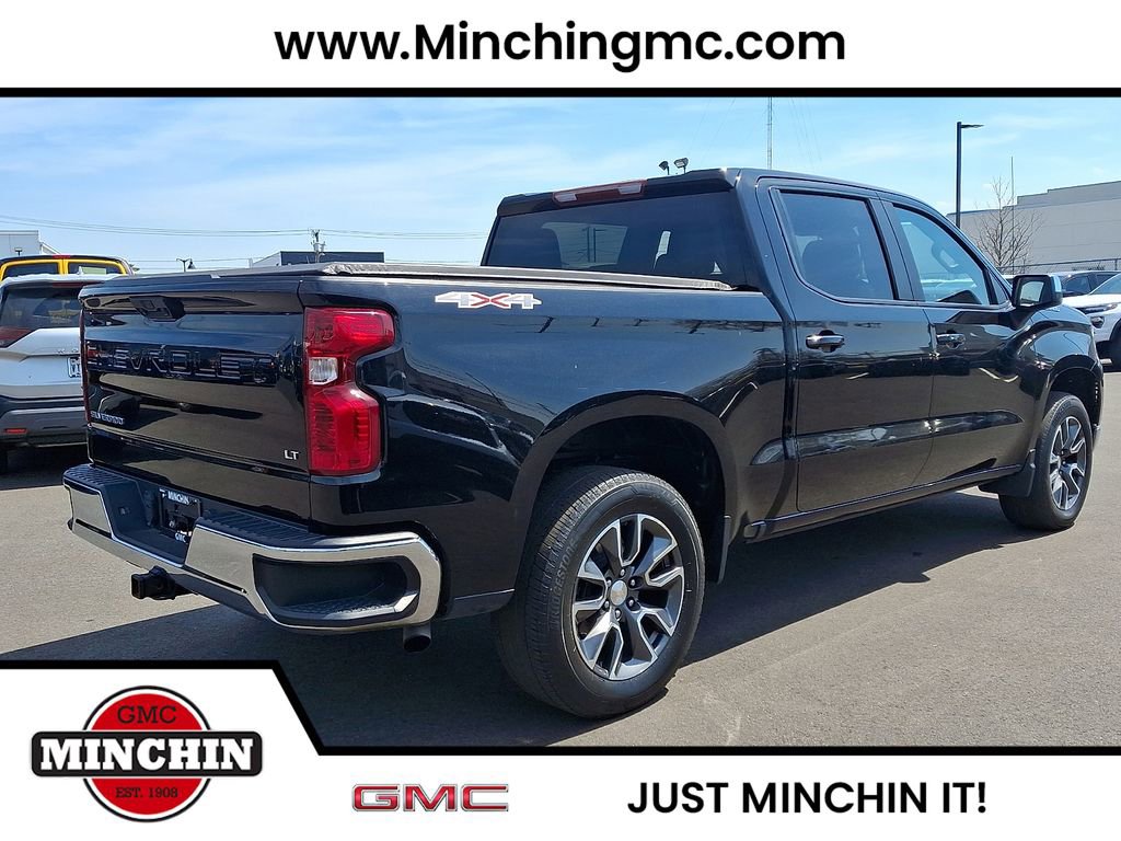 Used 2023 Chevrolet Suburban Premier AWD/4WD image 6