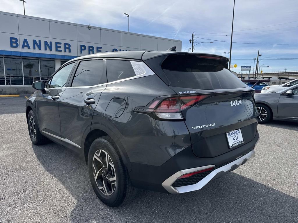 Used 2024 Kia Sportage LX image 7