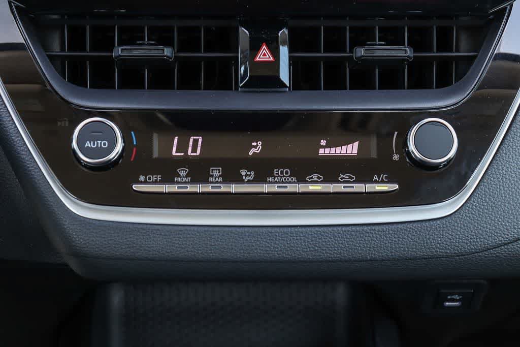 Used 2025 Toyota Corolla LE FWD image 13