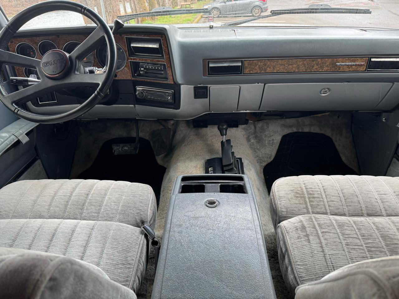 Used 1989 GMC Suburban 4WD image 16
