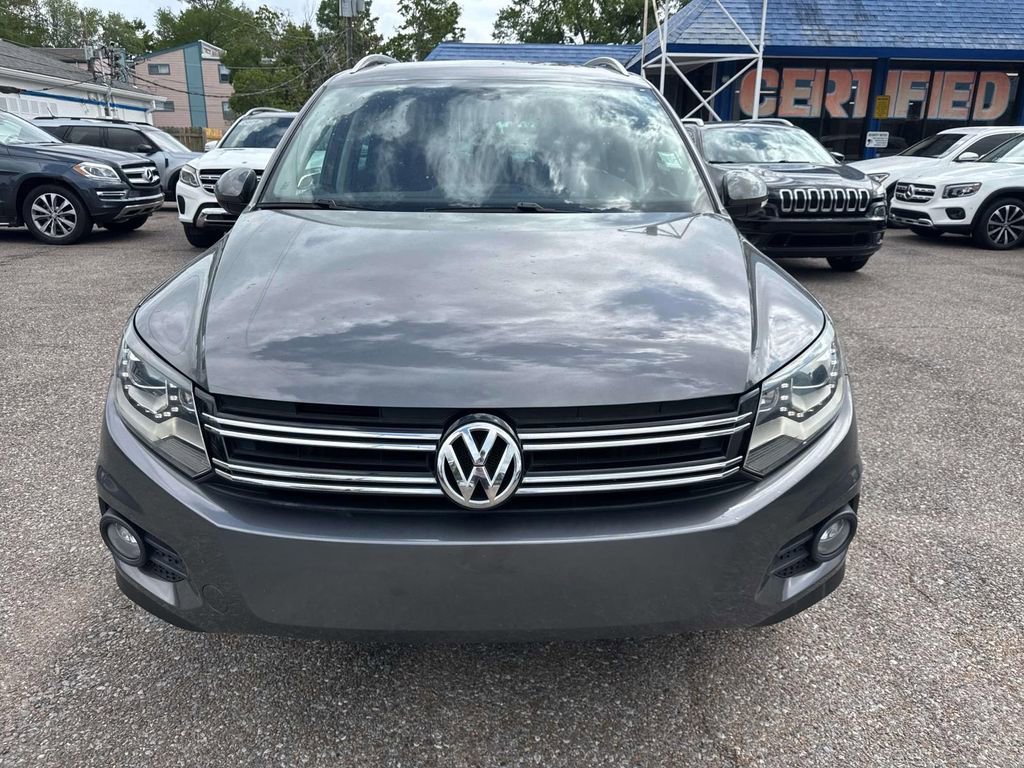 Used 2016 Volkswagen Tiguan SE FWD image 2