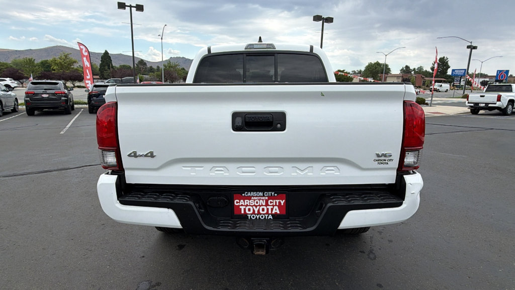 Certified 2023 Toyota Tacoma SR AWD/4WD image 4