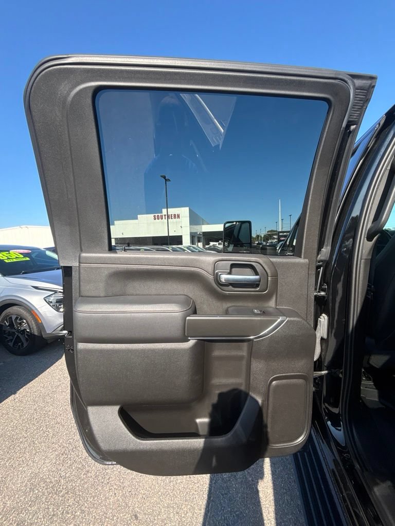 Used 2023 GMC Sierra 2500 AT4 w/ Gooseneck/5TH Wheel Package AWD/4WD image 16