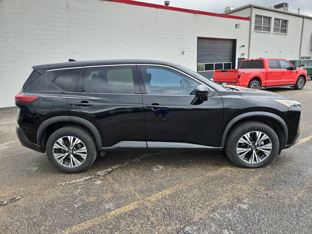 Used 2021 Nissan Rogue SV AWD/4WD image 12
