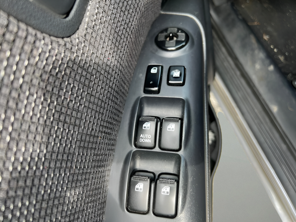 Used 2008 Kia Sportage LX FWD image 13