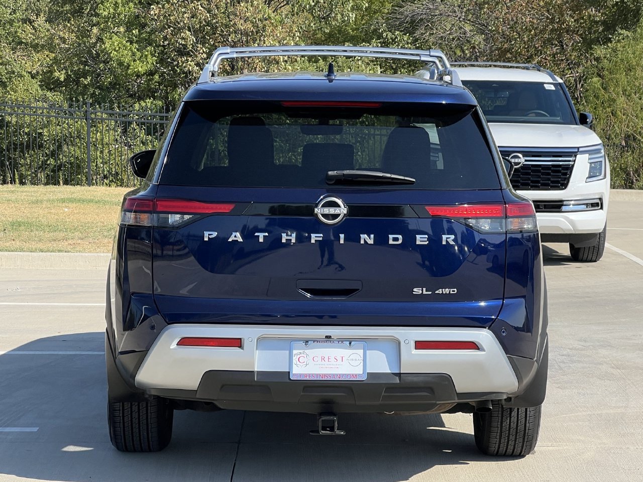 Used 2023 Nissan Pathfinder SL AWD/4WD image 5