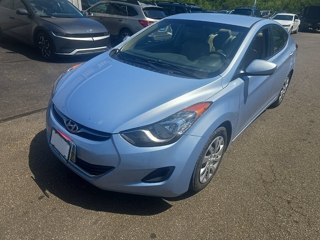Used 2012 Hyundai Elantra GLS FWD image 3