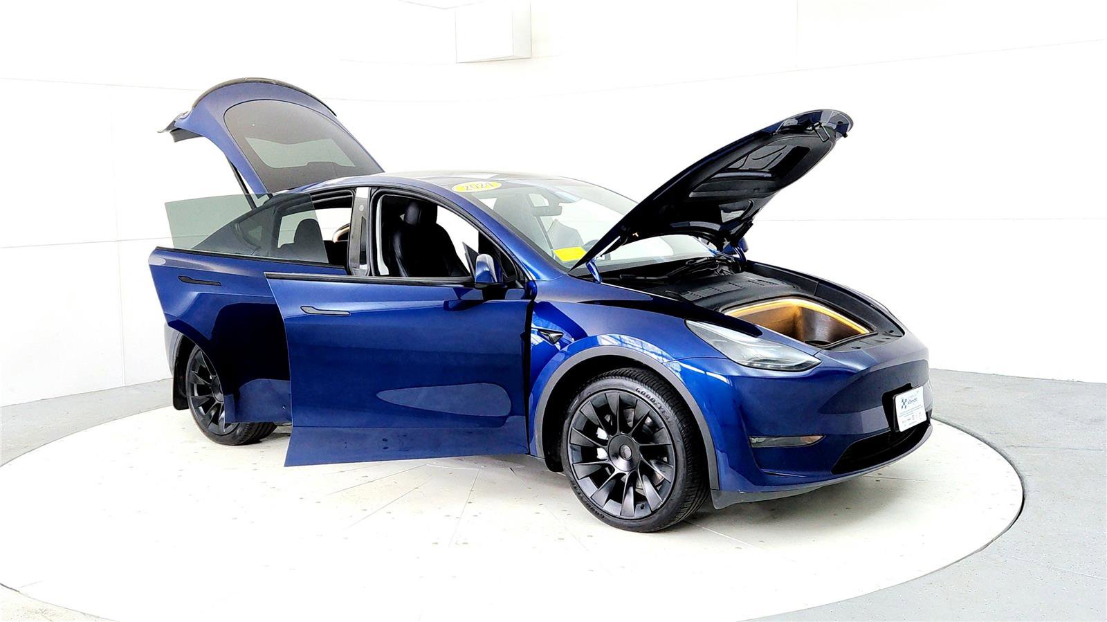 Used 2024 Tesla Model Y Long Range image 12