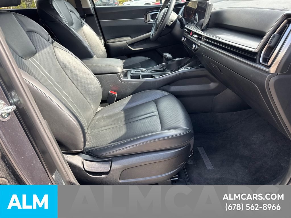 Used 2024 Kia Sorento S FWD image 15