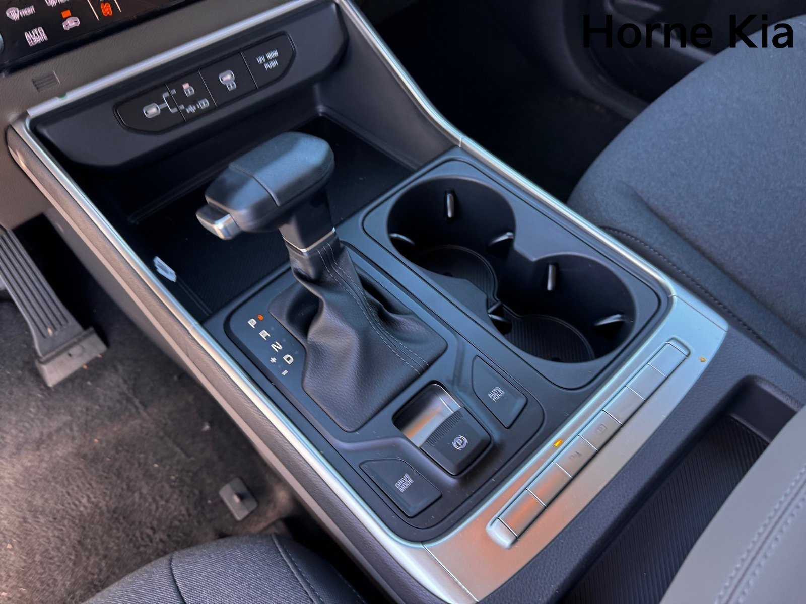 New 2026 Kia Carnival LX image 15