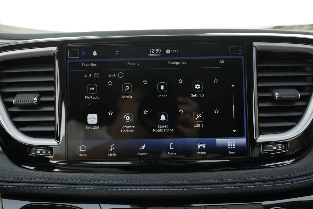 Used 2021 Chrysler Pacifica Touring image 15