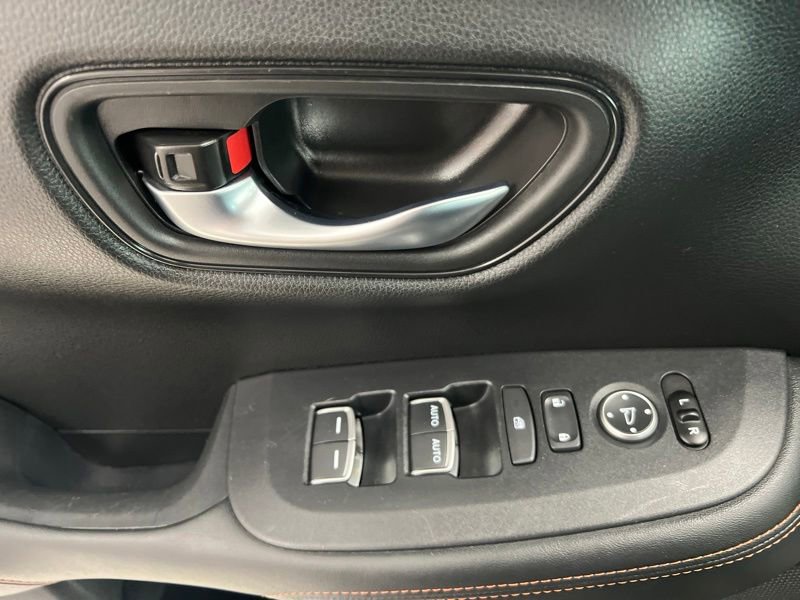 Used 2025 Honda HR-V Sport image 19