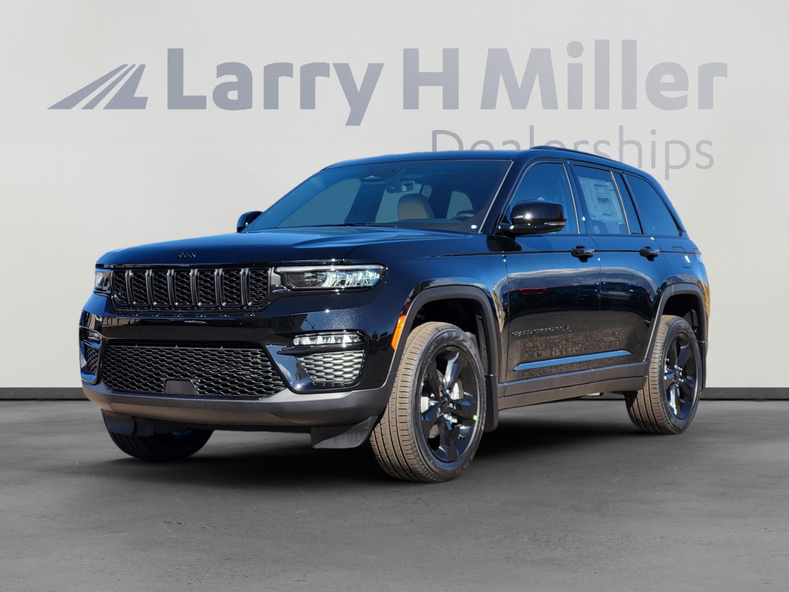 New 2025 Jeep Grand Cherokee Limited w/ Black Appearance Package