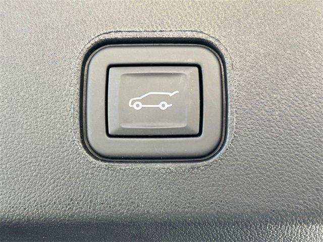 Used 2025 Cadillac Lyriq Sport image 19