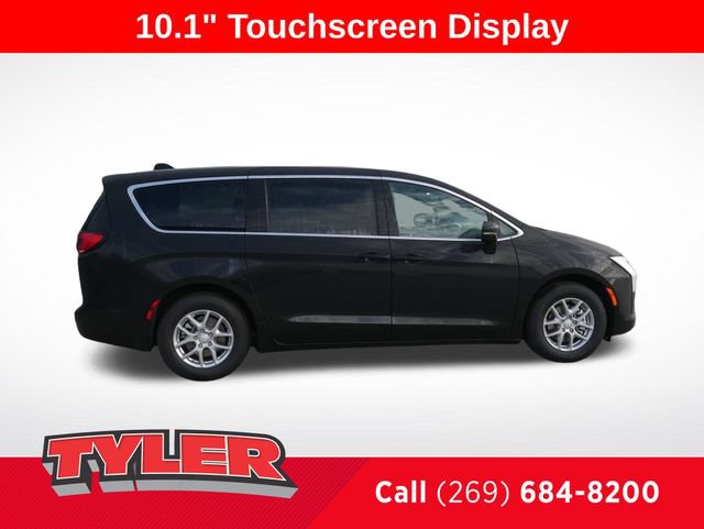 New 2027 Chrysler Pacifica Select FWD image 9