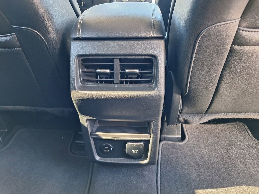 Used 2022 Ford Edge Titanium w/ Class II Trailer Tow Package image 31