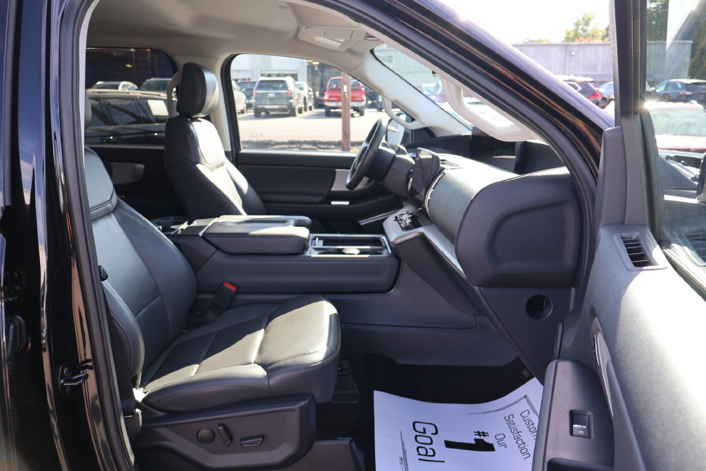 Used 2026 Ford Expedition Active AWD/4WD image 25