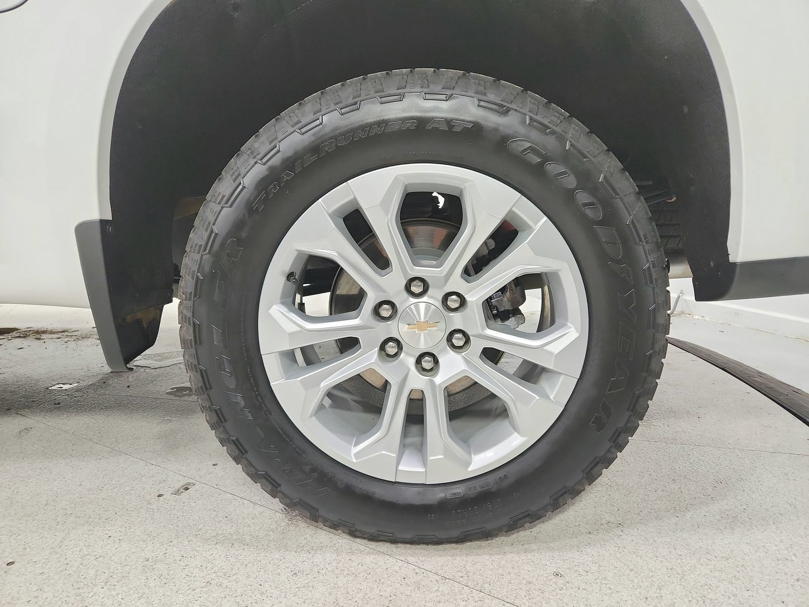 Used 2025 Chevrolet Silverado 1500 LTZ AWD/4WD image 49