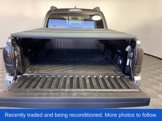 Used 2017 Toyota Tacoma Limited w/ Tow Package AWD/4WD image 8