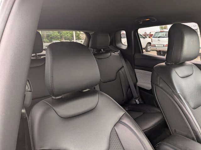Used 2018 Jeep Compass Limited w/ Navigation Group FWD image 18