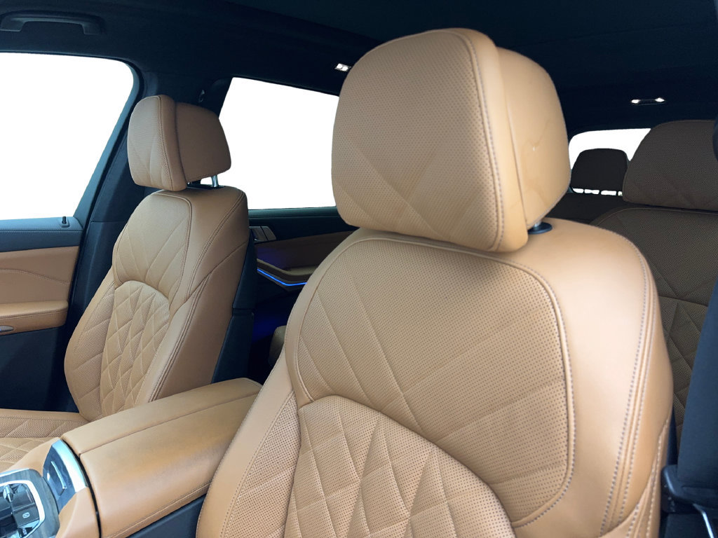 Used 2024 BMW X7 xDrive40i w/ Executive Package AWD/4WD image 30