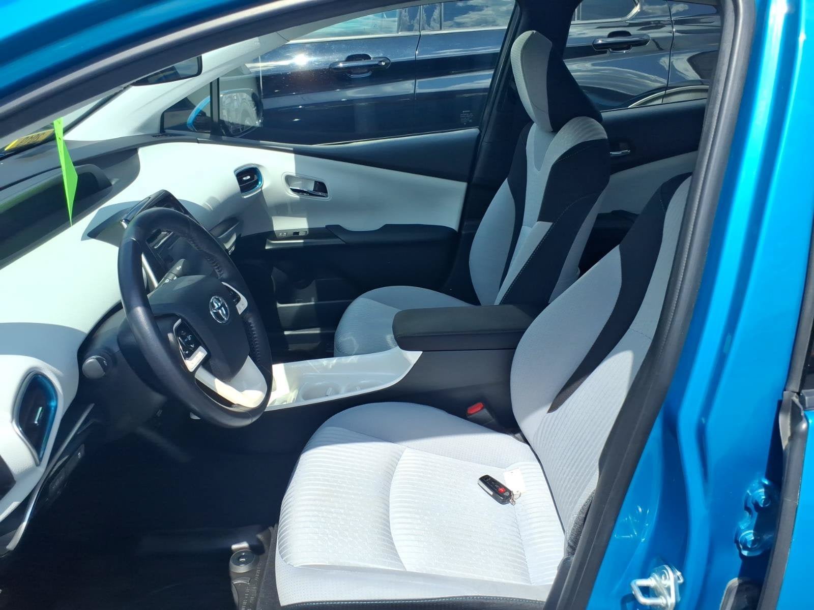 Used 2019 Toyota Prius Prime Plus FWD image 7