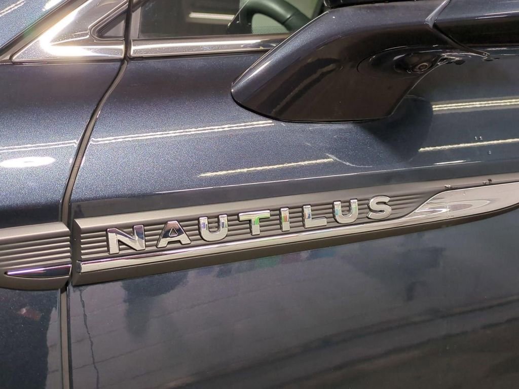 Certified 2021 Lincoln Nautilus Reserve w/ Equipment Group 201A image 10