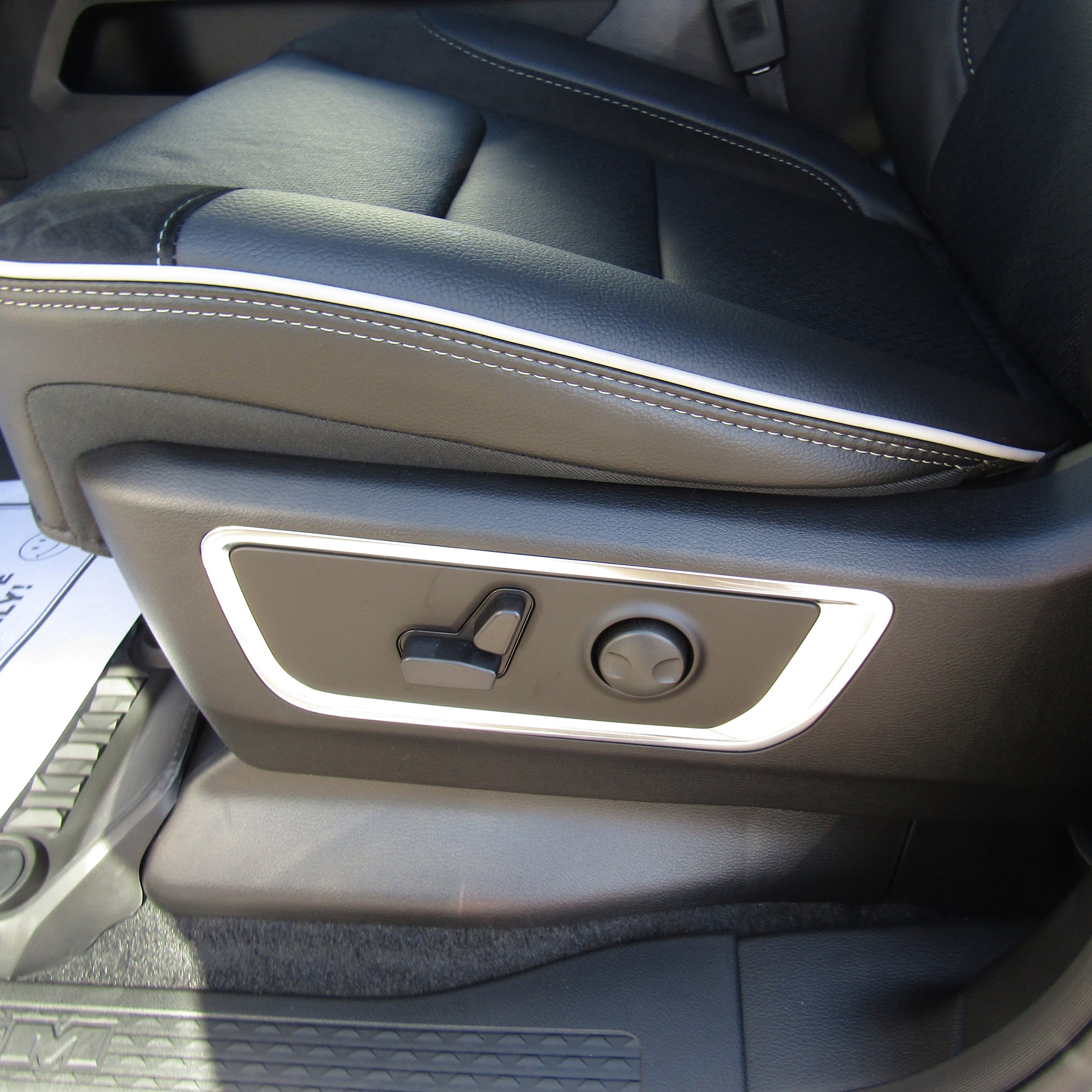 New 2026 RAM 1500 Laramie image 26