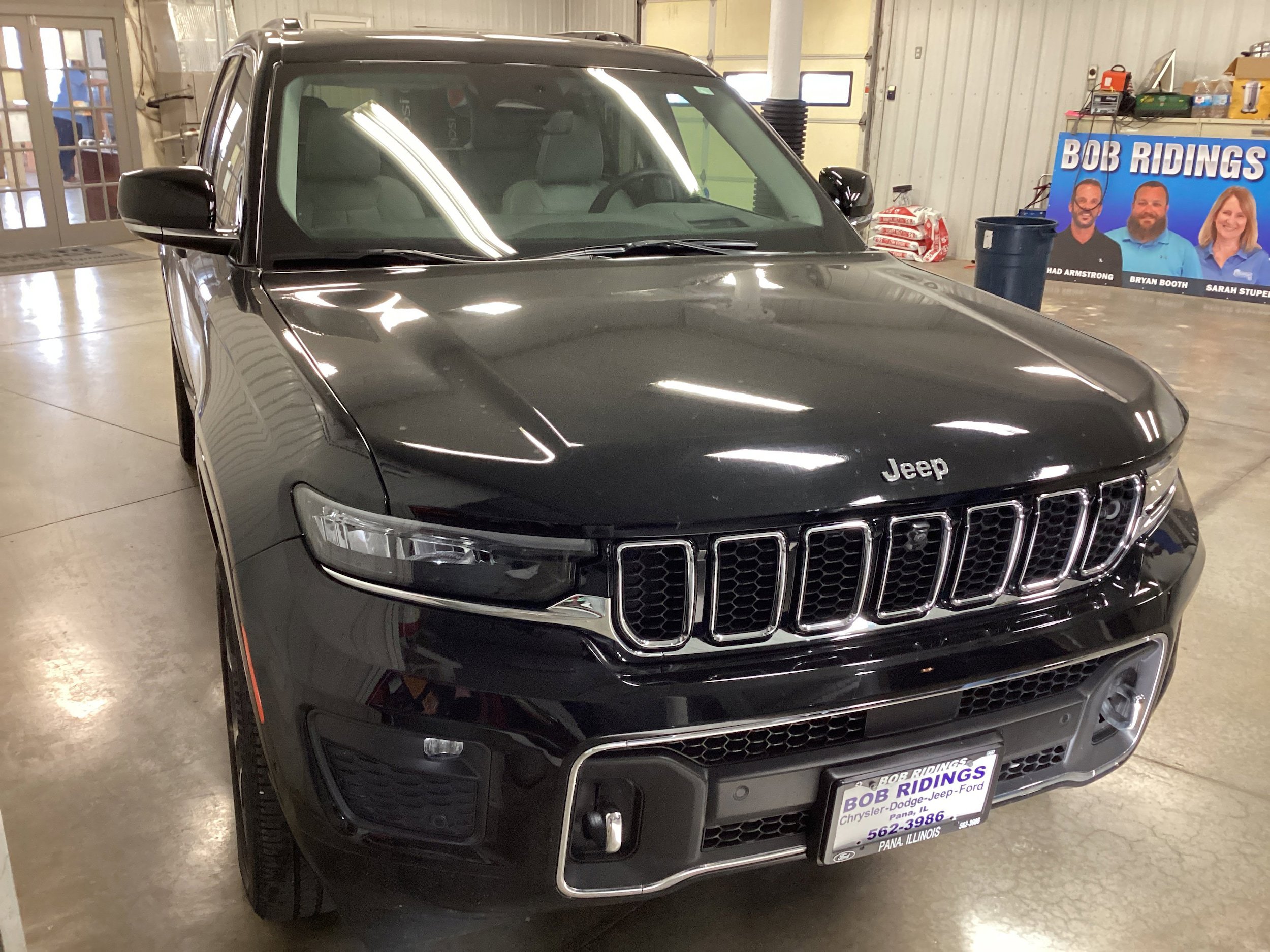 Used 2023 Jeep Grand Cherokee Overland w/ Adv Protech Group III image 7