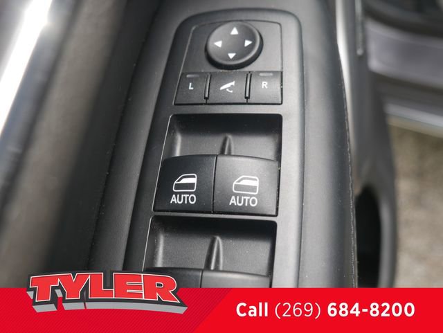 Used 2017 Jeep Grand Cherokee Summit w/ Platinum Series Group AWD/4WD image 22
