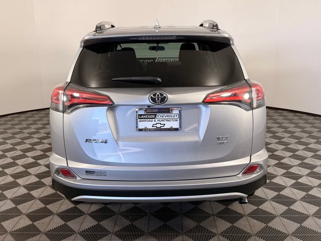Used 2016 Toyota RAV4 XLE AWD/4WD image 5