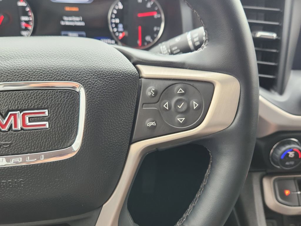 Used 2023 GMC Acadia Denali FWD image 17