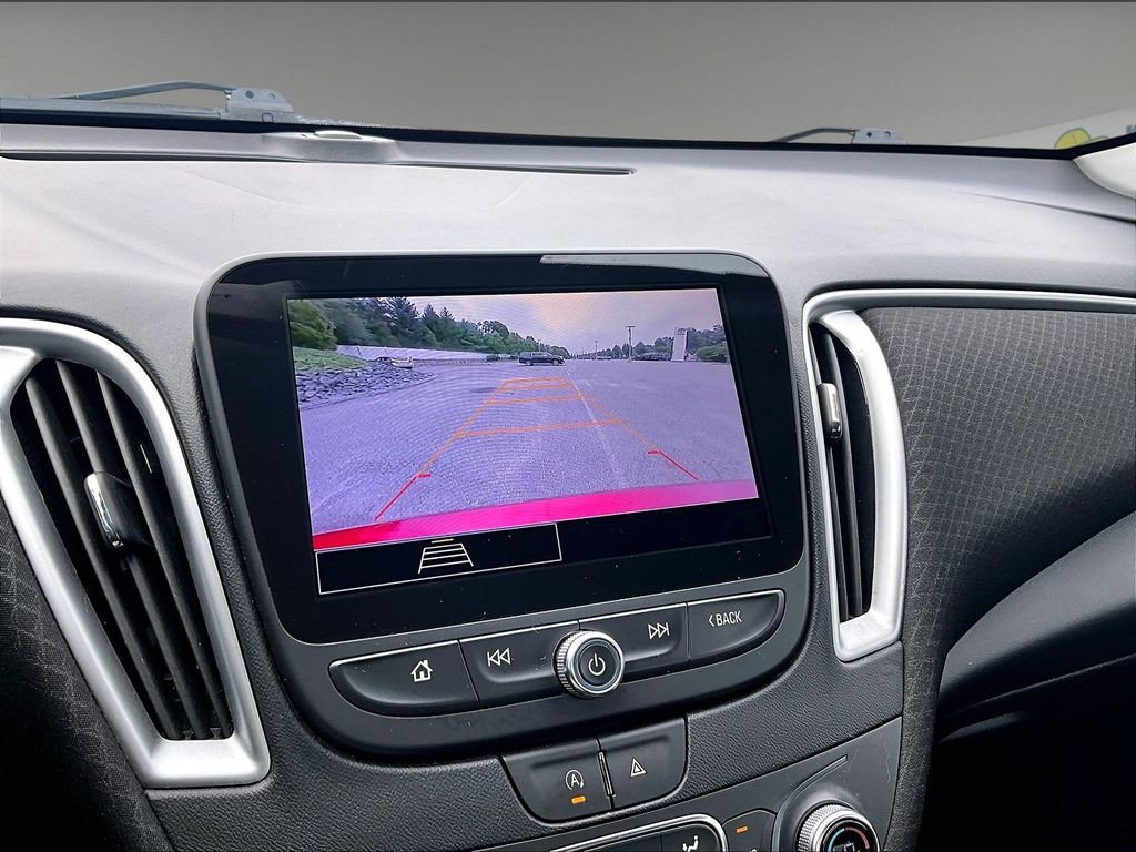 Used 2024 Chevrolet Malibu LT FWD image 19