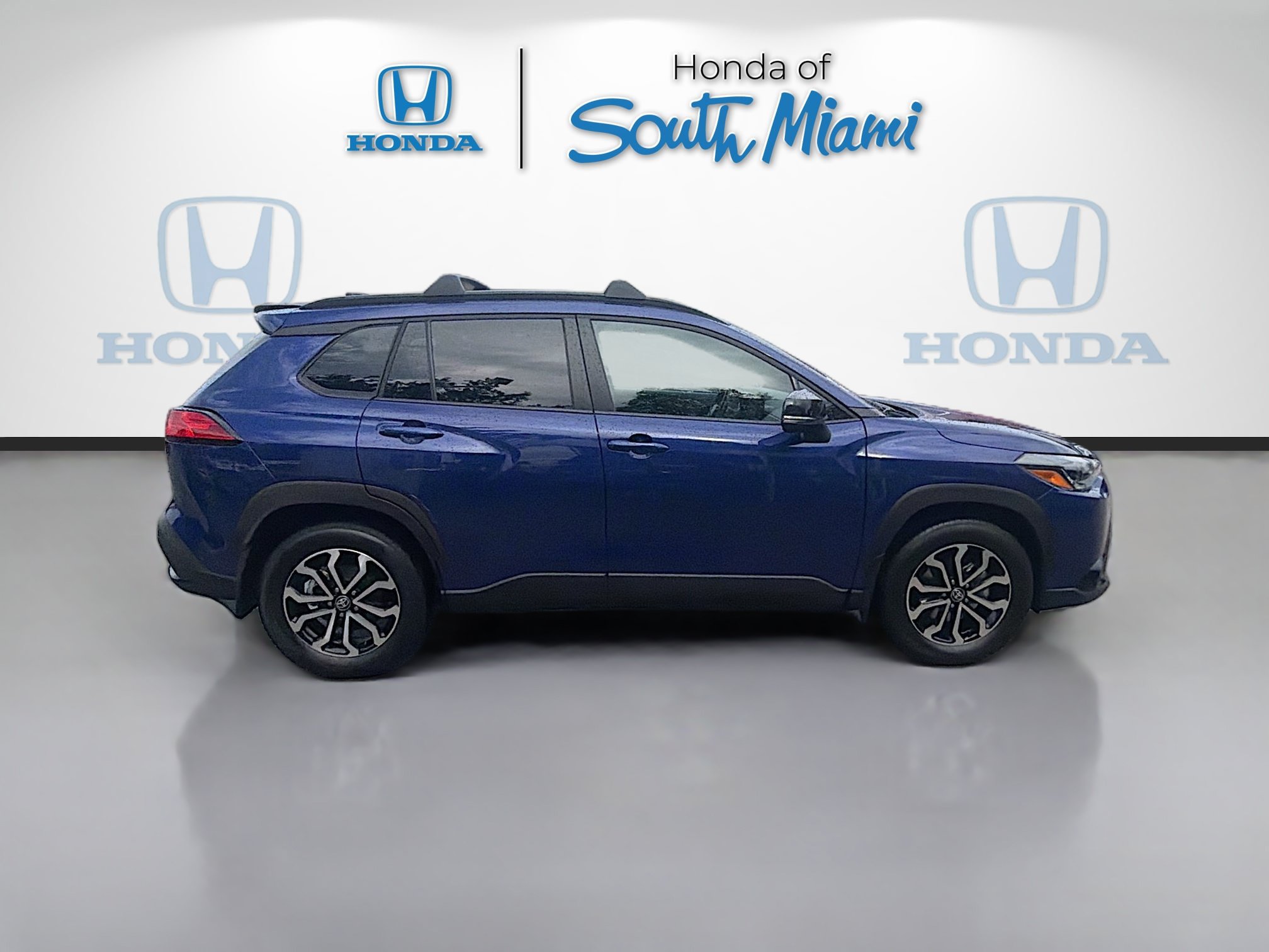 Used 2025 Toyota Corolla Cross AWD Hybrid image 8