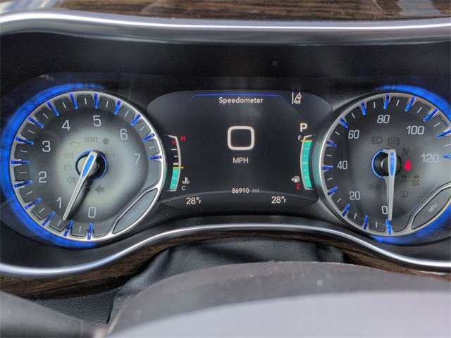 Certified 2023 Chrysler Pacifica Limited image 18