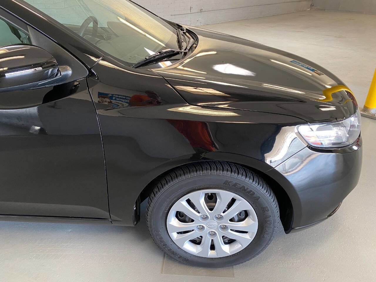 Used 2012 Kia Forte LX image 18