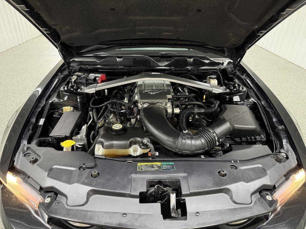 Used 2010 Ford Mustang GT RWD image 41