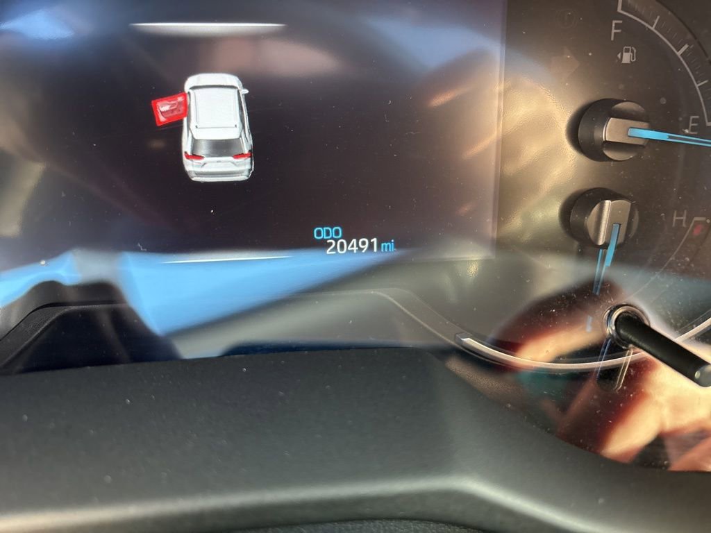 Used 2021 Toyota RAV4 Limited image 3