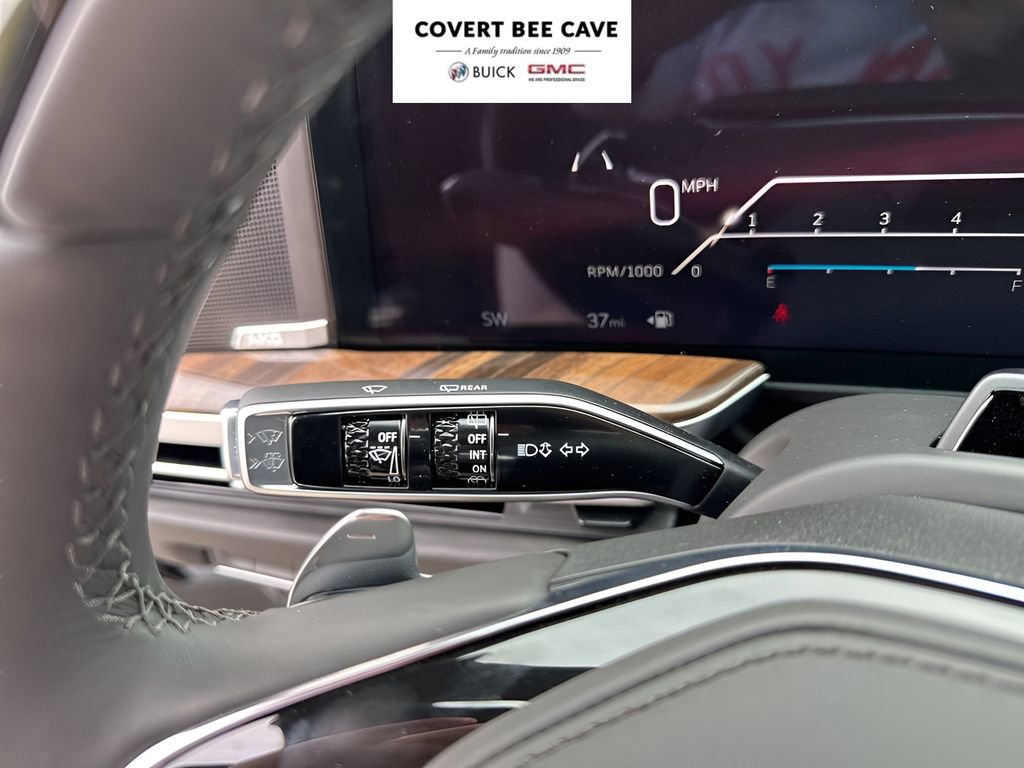 Used 2026 Cadillac Escalade Platinum Sport w/ LPO, Floor Liner Package image 37