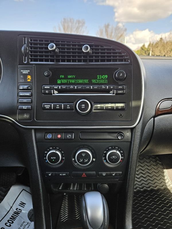 Used 2009 Saab 9-3 2.0T image 21