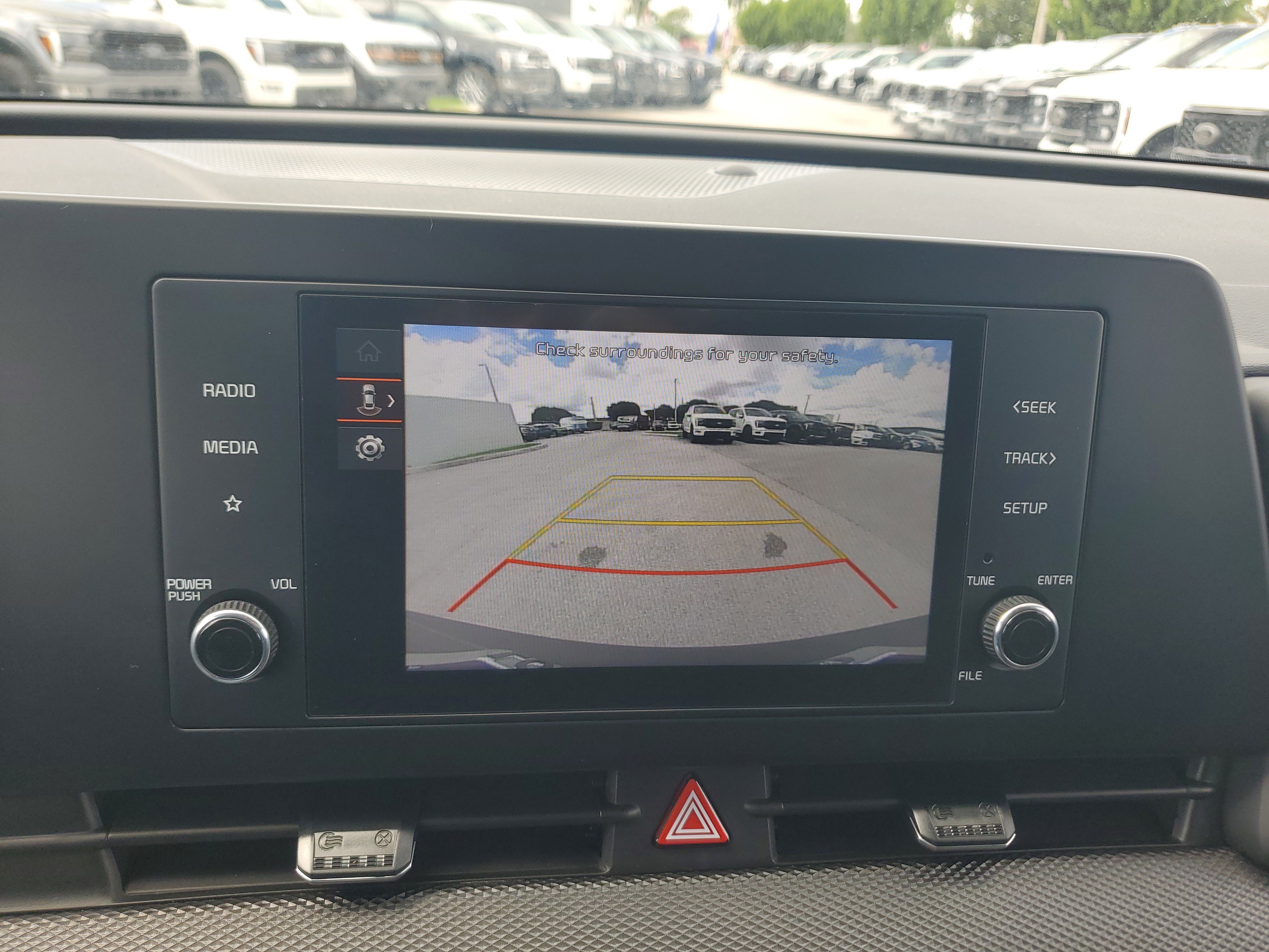 Used 2025 Kia Sportage LX image 10