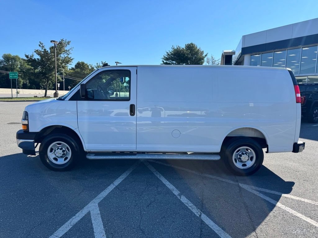 Used 2025 Chevrolet Express 2500 w/ Driver Convenience Package RWD image 2