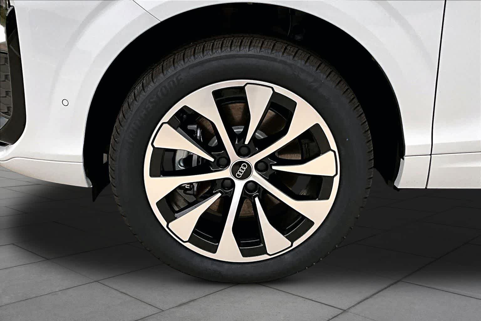 New 2026 Audi Q3 quattro 2.0T AWD/4WD image 11
