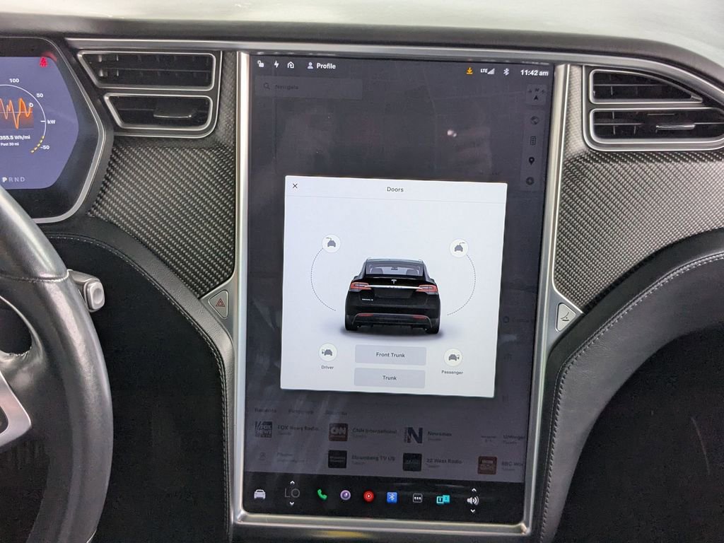 Used 2017 Tesla Model X 75D AWD/4WD image 14