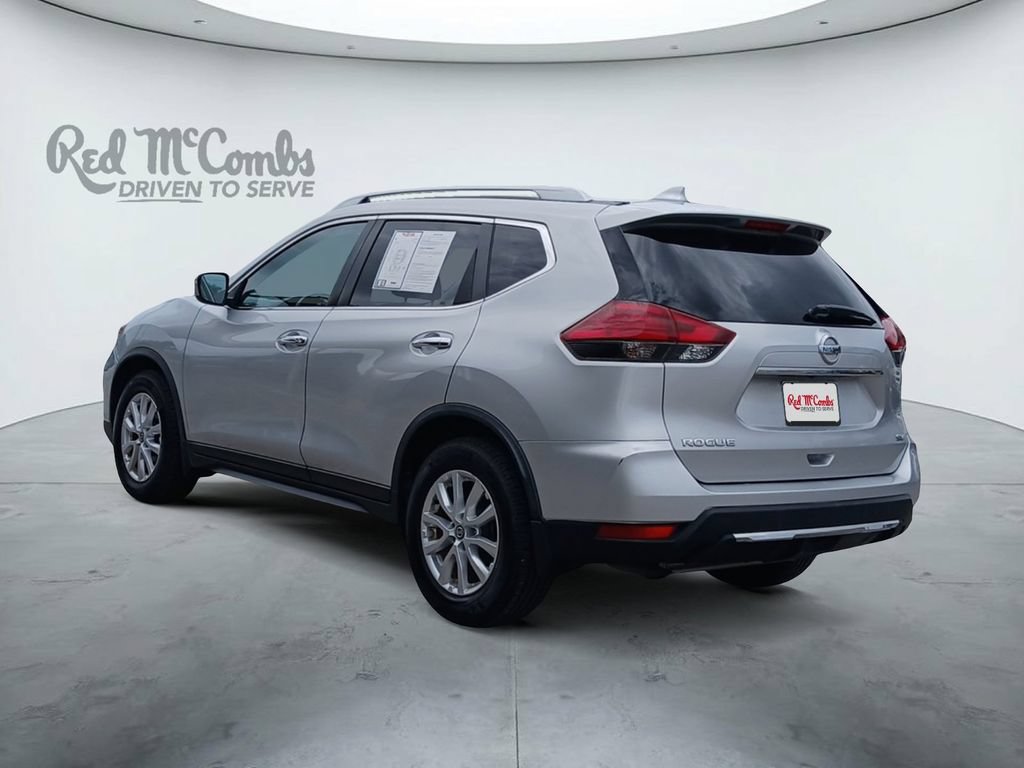 Used 2017 Nissan Rogue SV FWD image 3