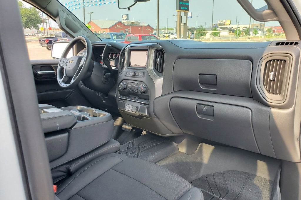 Used 2026 Chevrolet Silverado 1500 W/T w/ WT Safety Package AWD/4WD image 17